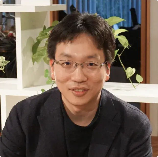 渡邉 崇人 氏